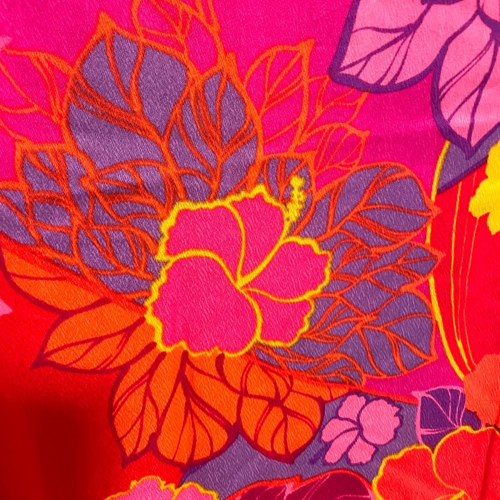 Women's Barkcloth Aloha Shirt - Picture 2 of 8